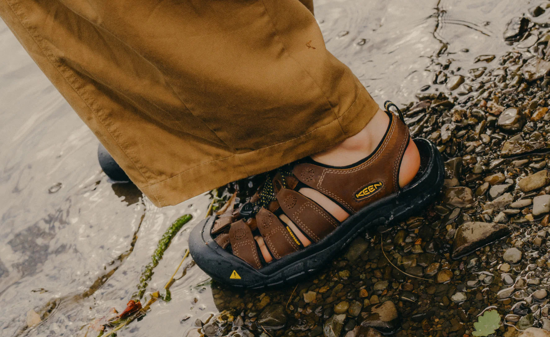 Men's Newport Leather Sandal | Black/Steel Grey - Image 7