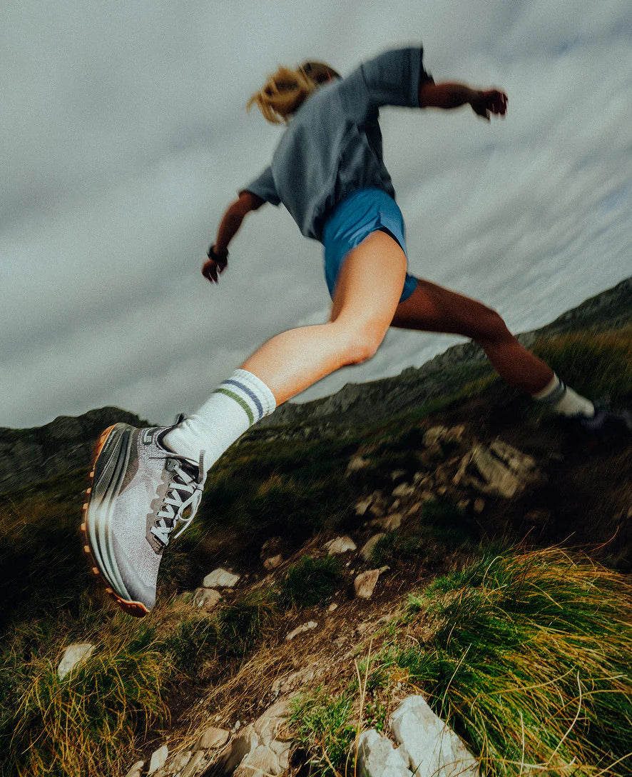 Women's Seek Trail Running Shoe | Black/Magnet - Image 8