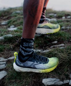 Alternative view of Men's Seek Trail Running Shoe  |  Black/Evening Primrose