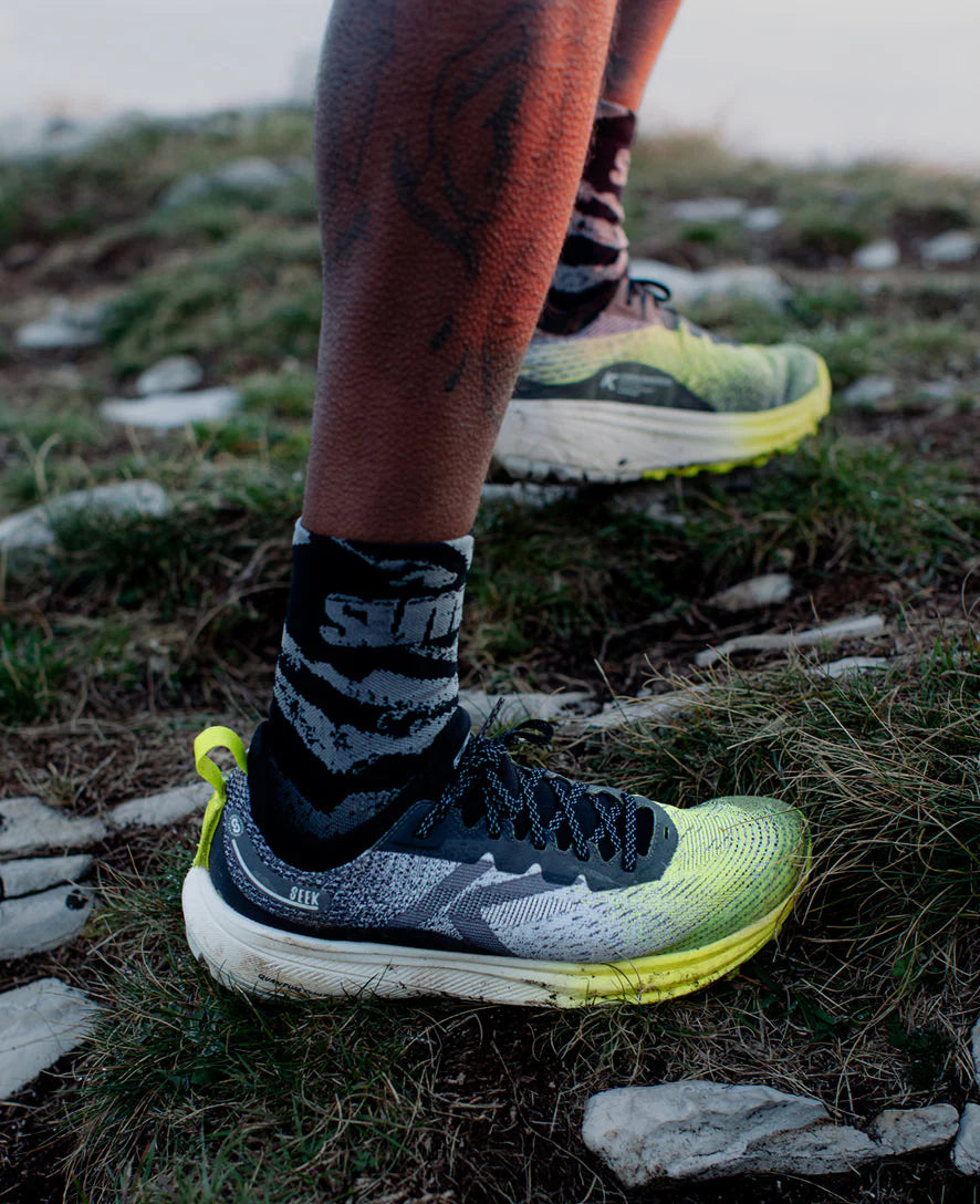 Men's Seek Trail Running Shoe | Black/Evening Primrose - Image 2